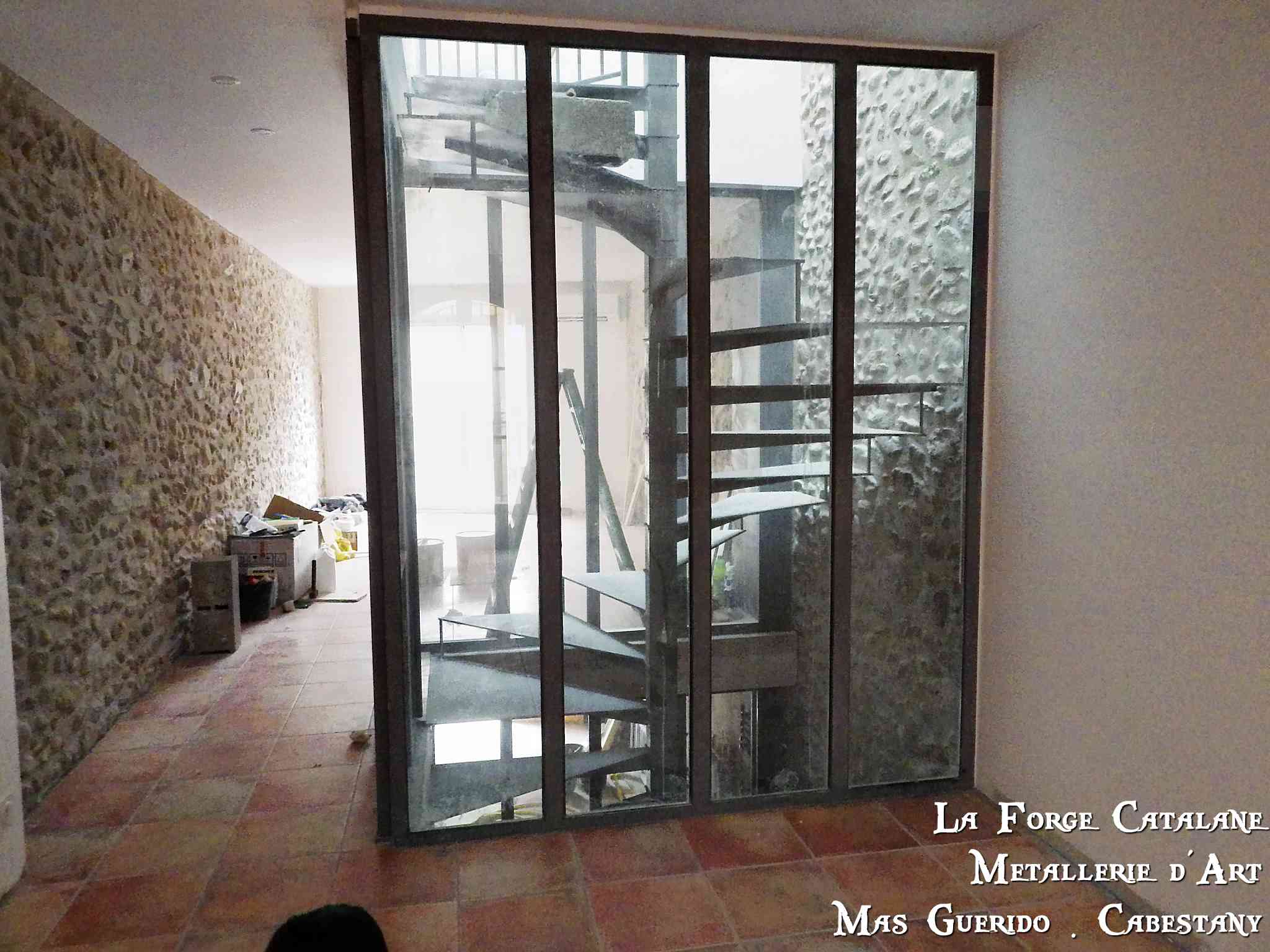 verriere sur tremie d'escalier helicoidal fer forge catalane (3).jpg